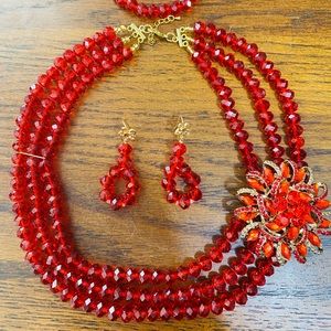 Beaded necklace set